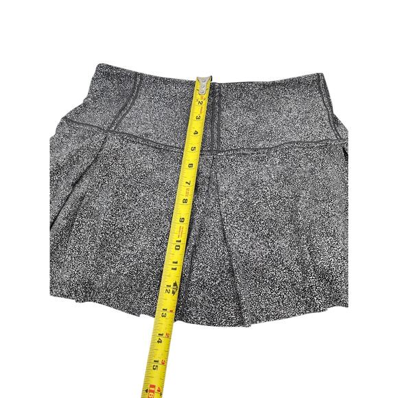 Lululemon Skirt Skort Lost in Pace Air Time White Black Womens 6 - Picture 5 of 7